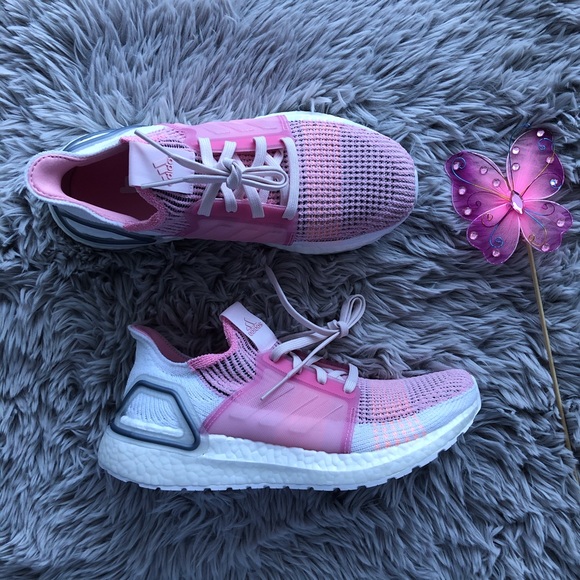 **SOLD** Adidas UltraBoost 19 🎀 - Picture 6 of 8